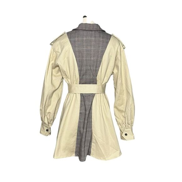 L’ATISTE Tan Plaid Belted Mini Trench Coat | Size L - Picture 9 of 10